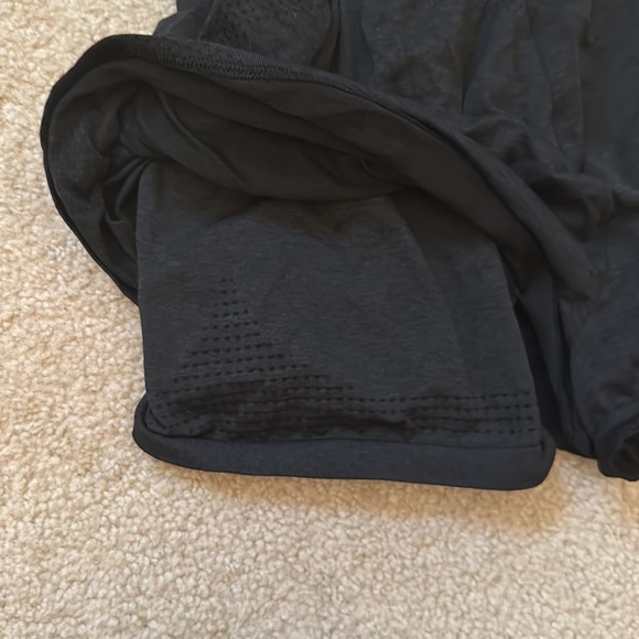 Gymshark Black Vital Seamless 2.0 Shorts - Picture 3 of 3